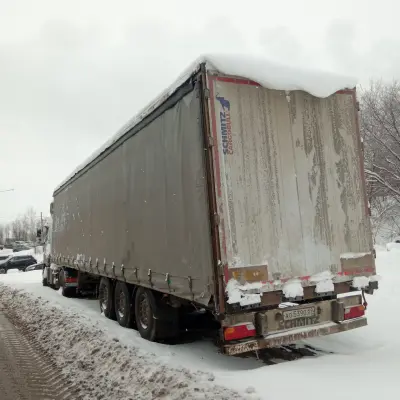Грузовой тягач Mercedes-Benz Axor 1840L с полуприцепом SCHMITZ S01