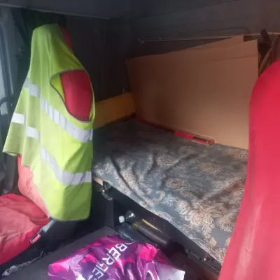 Грузовой тягач Mercedes-Benz Axor 1840L с полуприцепом SCHMITZ S01