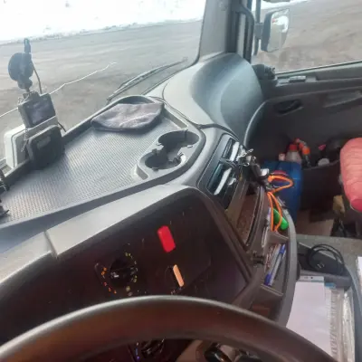 Грузовой тягач Mercedes-Benz Axor 1840L с полуприцепом SCHMITZ S01